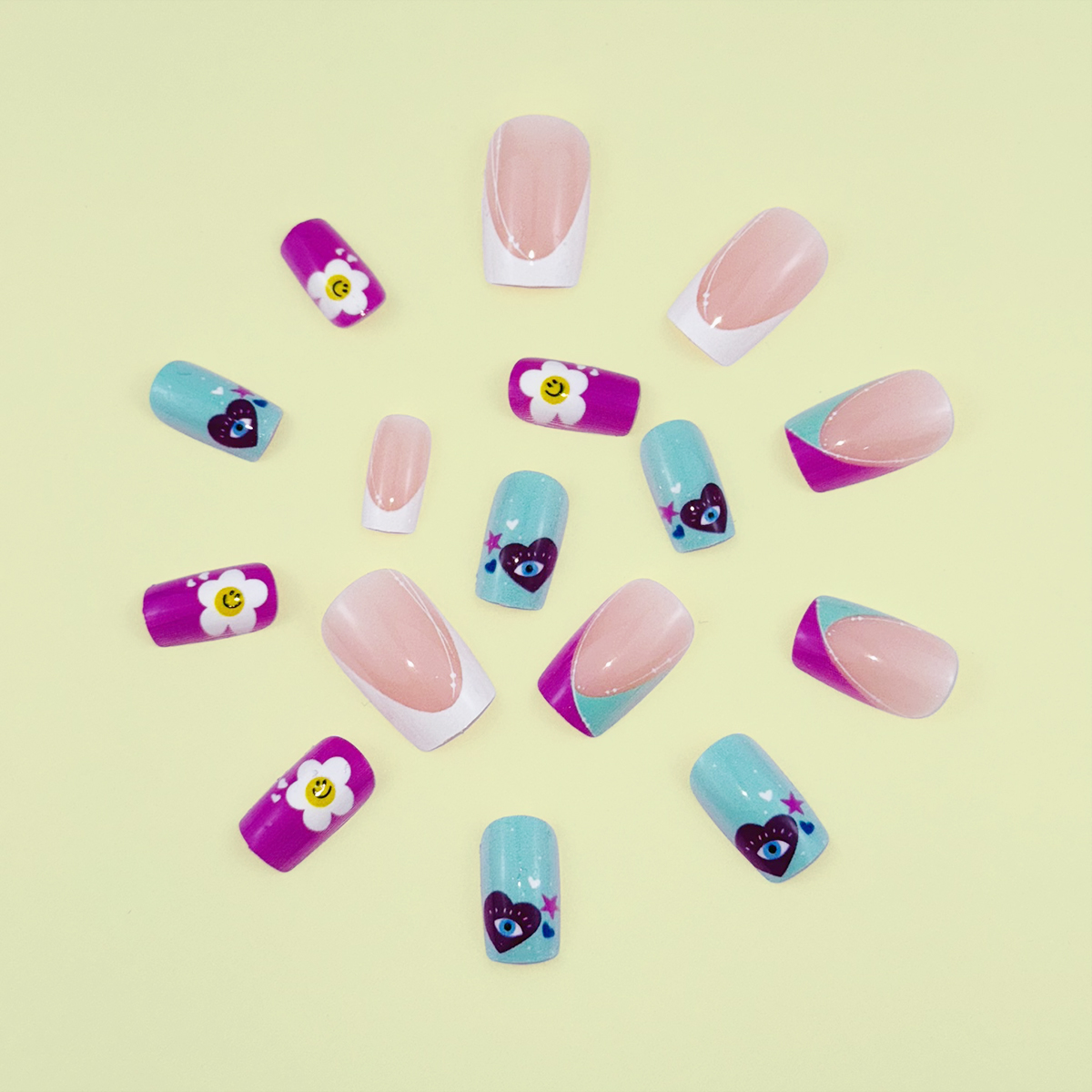 A Full Set of 24 Short Square  – обзор и цена Nail Art Y2K